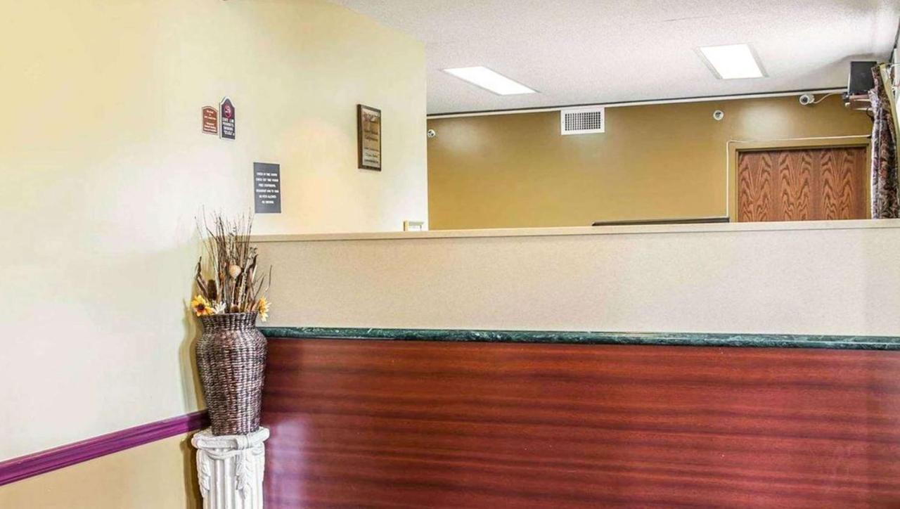 Royal Inn Rockville Экстерьер фото
